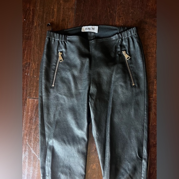 BAUM 💯 lamp skin leather pants with zippers - Picture 5 of 11